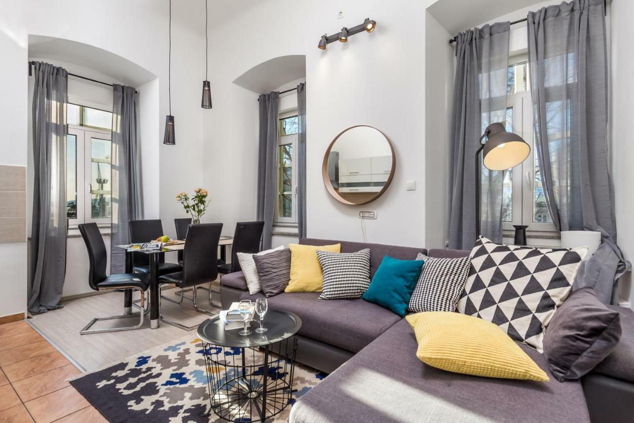 Molo Longo Apartment *